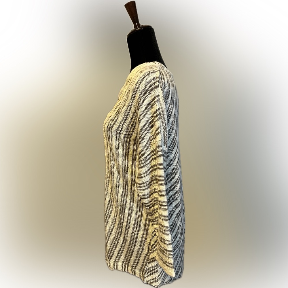 Democracy Striped Asymmetrical Hem Sweater Top Beige & Gray size M - Picture 6 of 16
